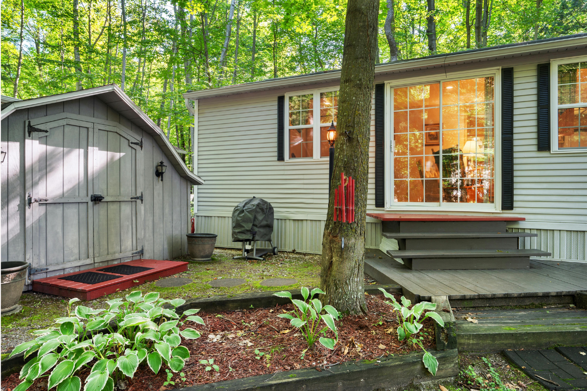 24 Shed Dream Spaces That Embrace Eco-Friendly Gardening! 4 Bathrooms With Black Fixtures2 2